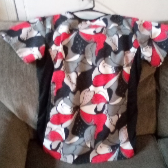 Smock - Picture 2 of 2